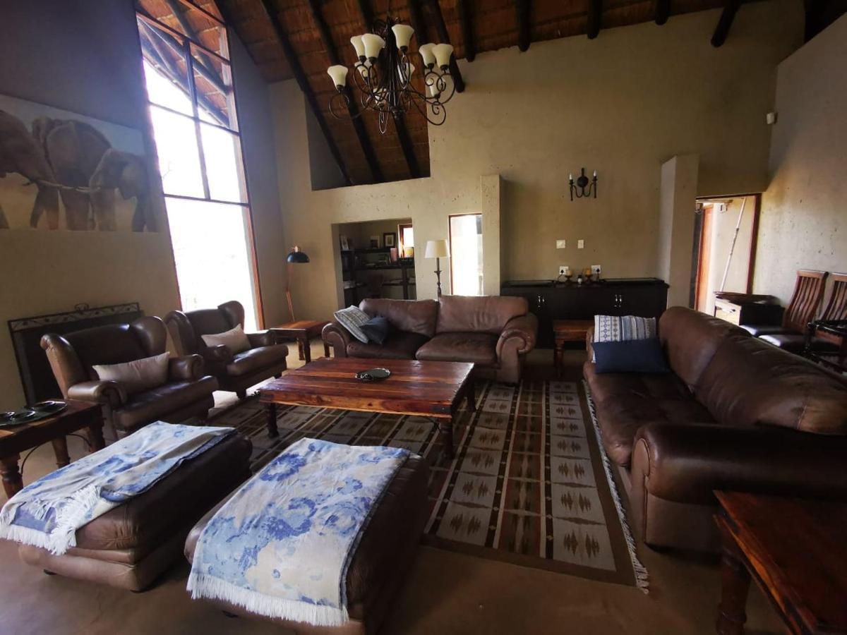 Kgorogoro Lodge Pilanesberg Buitenkant foto