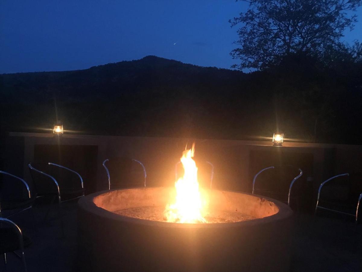 Kgorogoro Lodge Pilanesberg Buitenkant foto