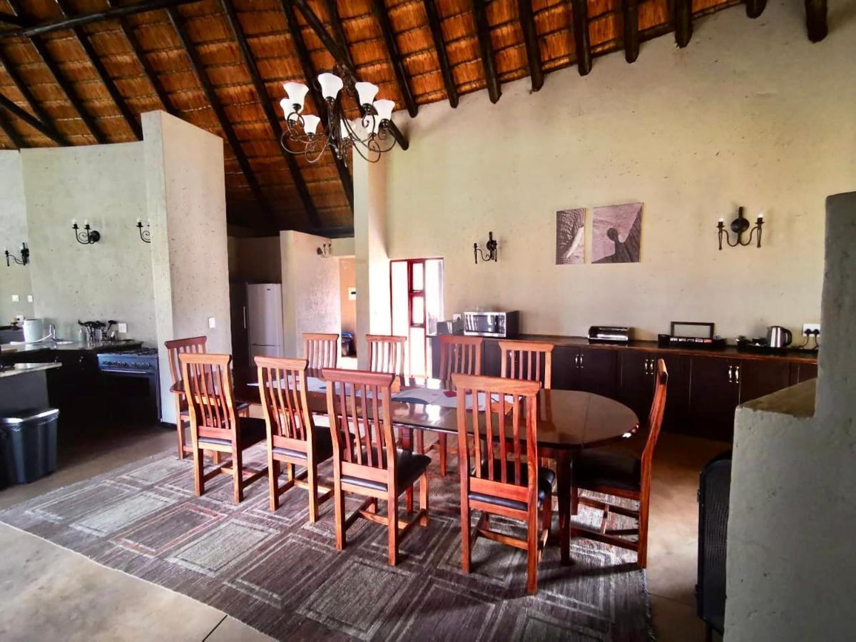 Kgorogoro Lodge Pilanesberg Buitenkant foto
